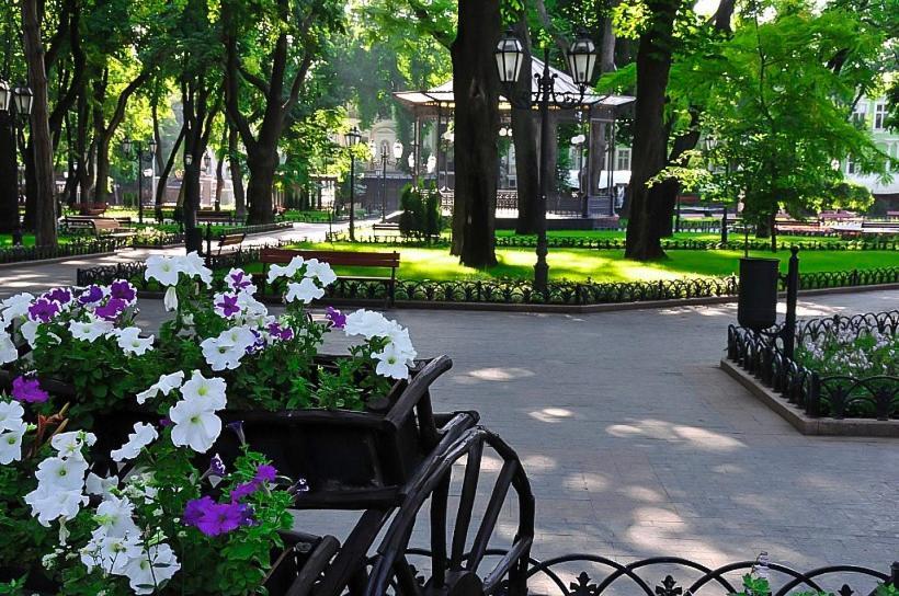 Langery Residence Central Apartments Odessa Zewnętrze zdjęcie