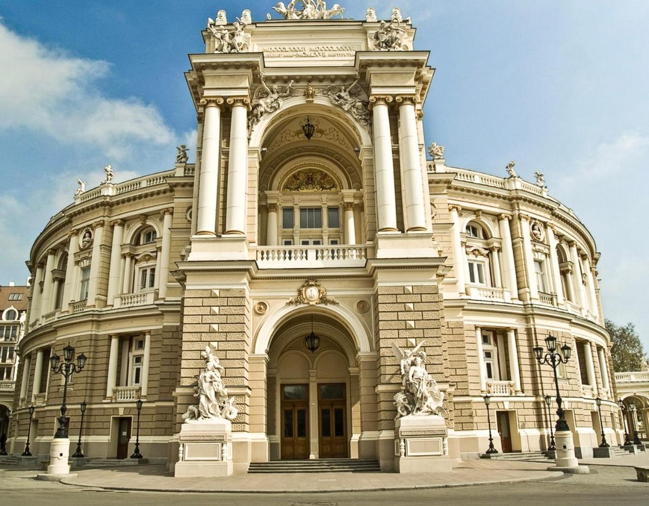 Langery Residence Central Apartments Odessa Zewnętrze zdjęcie